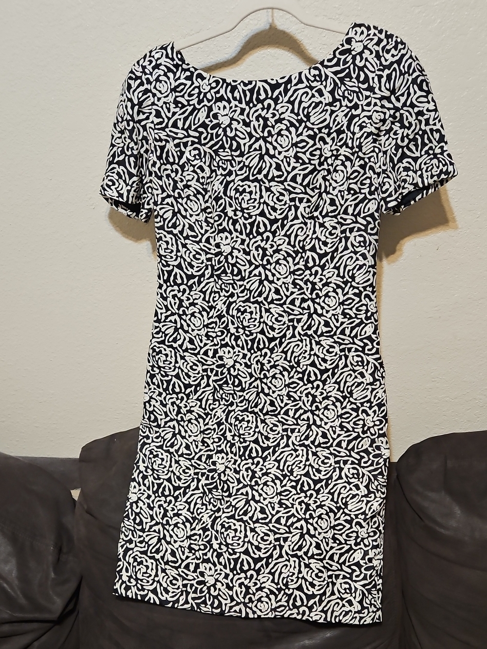 Liz Claiborne 100% Silk Black and White Floral Sheath Dress